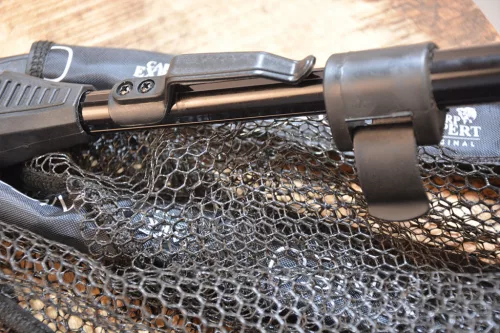CARP EXPERT NEO PROTECT GUMIS MERÍTŐHÁLÓ 2M NYÉLLEL 2 RÉSZES 55*55CM